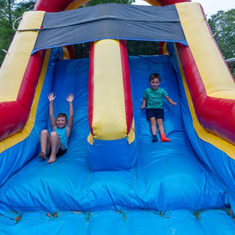 jellystone-cochran-ga-kids-bounce-house-slide-2